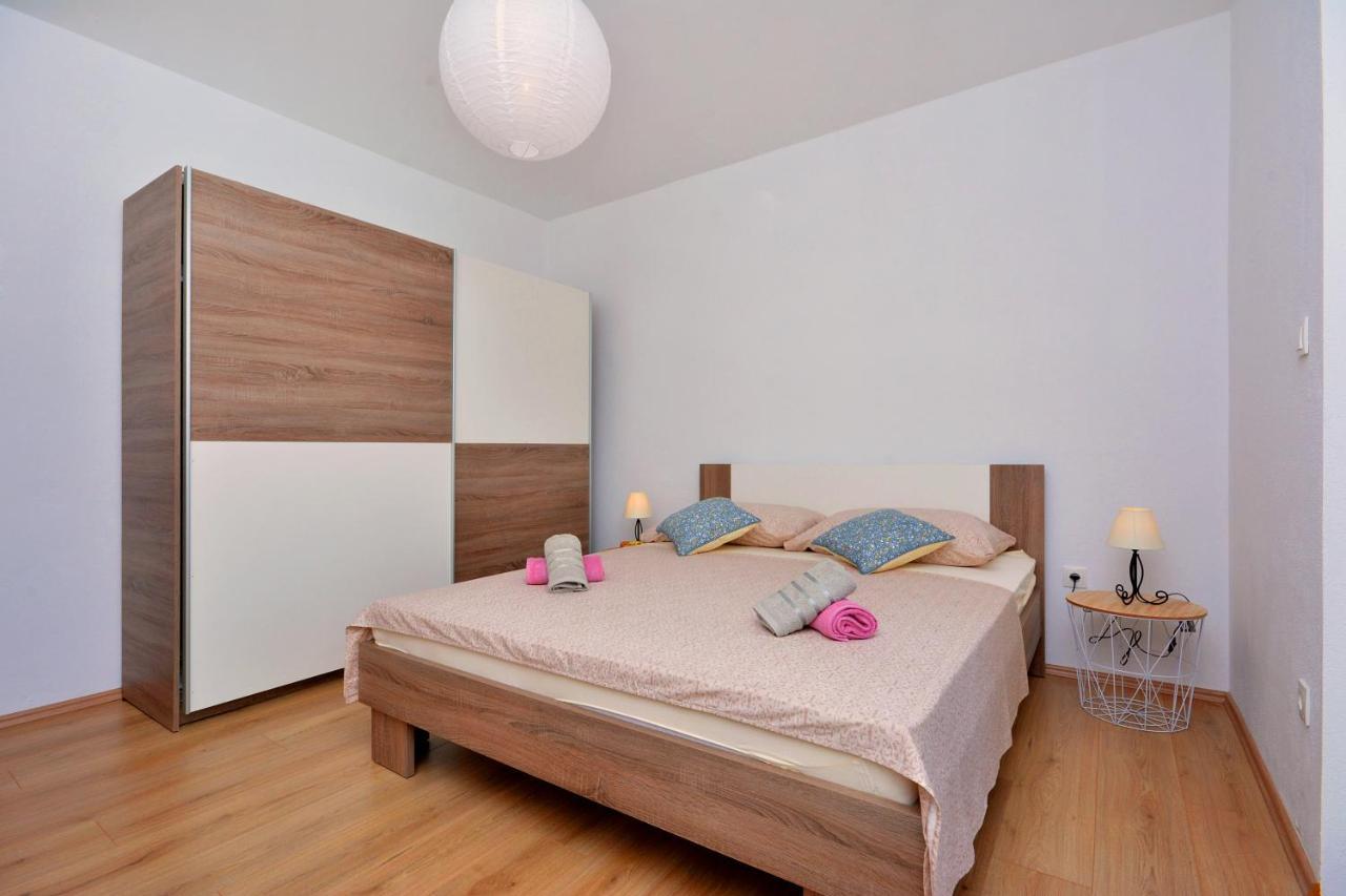 Apartment Wild Rose Podstrana Dış mekan fotoğraf