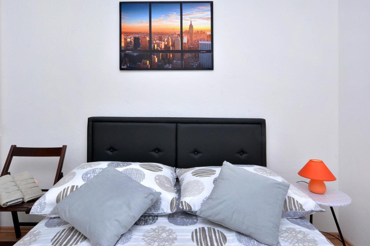 Apartment Wild Rose Podstrana Dış mekan fotoğraf