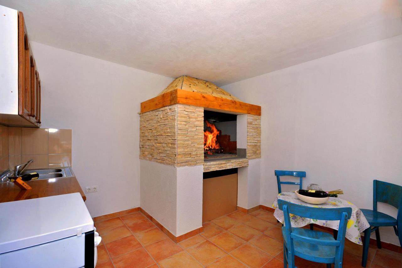 Apartment Wild Rose Podstrana Dış mekan fotoğraf