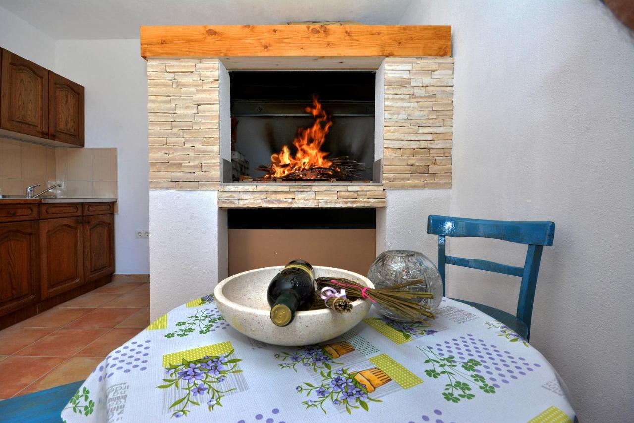 Apartment Wild Rose Podstrana Dış mekan fotoğraf