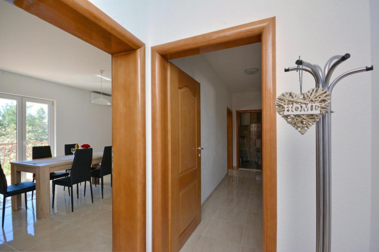 Apartment Wild Rose Podstrana Dış mekan fotoğraf