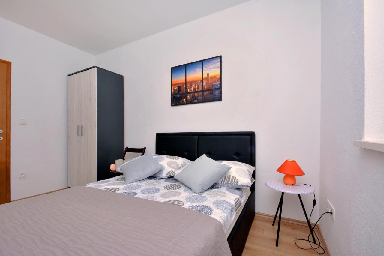 Apartment Wild Rose Podstrana Dış mekan fotoğraf
